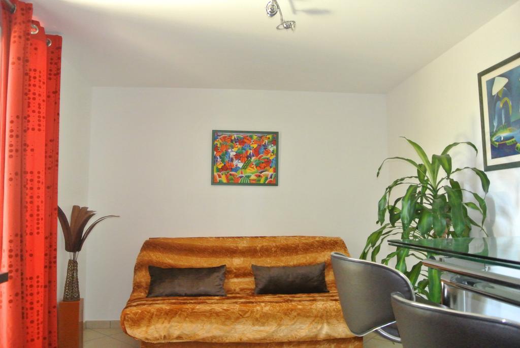 A L'Oree Du Bois Rillieux-la-Pape Room photo